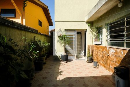 Casa à venda com 142m², 3 quartos e 2 vagasQuintal