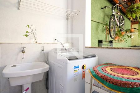 Casa à venda com 142m², 3 quartos e 2 vagasÁrea de Serviço