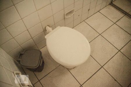 Apartamento para alugar com 64m², 2 quartos e sem vagaDetalhe do banheiro