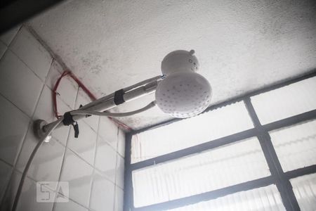 Apartamento para alugar com 64m², 2 quartos e sem vagaChuveiro