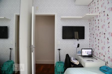 Apartamento à venda com 142m², 4 quartos e 2 vagasQuarto 1 