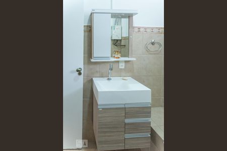 Apartamento à venda com 71m², 2 quartos e sem vagaBanheiro social 