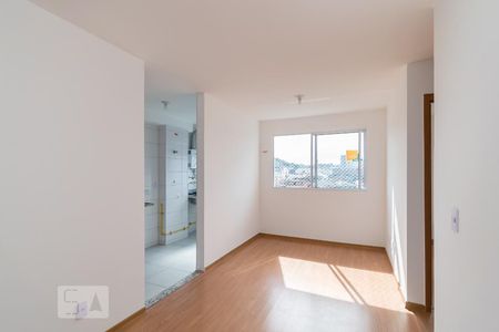 Sala de apartamento para alugar com 2 quartos, 45m² em Bonsucesso, Rio de Janeiro