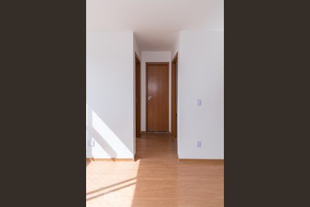 Sala de apartamento para alugar com 2 quartos, 45m² em Bonsucesso, Rio de Janeiro