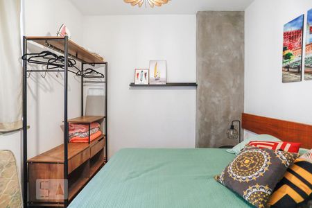 Quarto de kitnet/studio para alugar com 1 quarto, 47m² em Santa Ifigênia, São Paulo