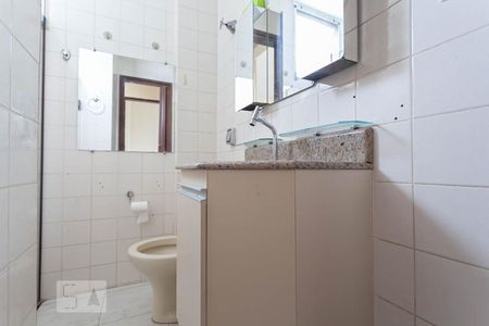 Apartamento para alugar com 60m², 2 quartos e 1 vagaBanheiro social 