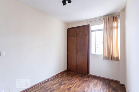 Quarto 1 de apartamento para alugar com 2 quartos, 60m² em Sagrada Família, Belo Horizonte