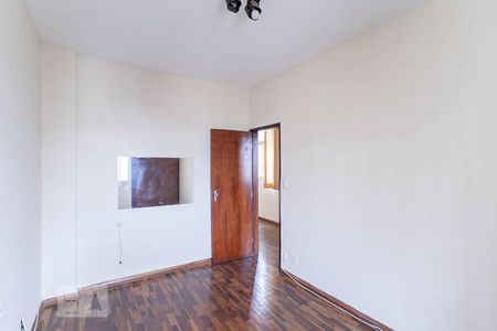 Quarto 1 de apartamento para alugar com 2 quartos, 60m² em Sagrada Família, Belo Horizonte