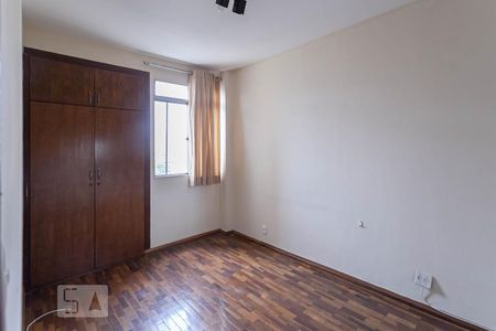 Quarto 1 de apartamento para alugar com 2 quartos, 60m² em Sagrada Família, Belo Horizonte