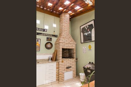 Casa à venda com 149m², 3 quartos e 2 vagasÁrea de lazer e serviço - Churrasqueira