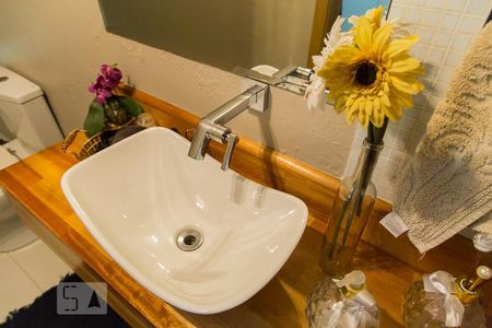 Casa à venda com 149m², 3 quartos e 2 vagasLavabo de serviço - Detalhe