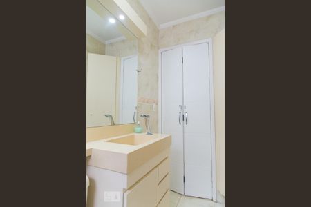 Casa à venda com 149m², 3 quartos e 2 vagasBanheiro social