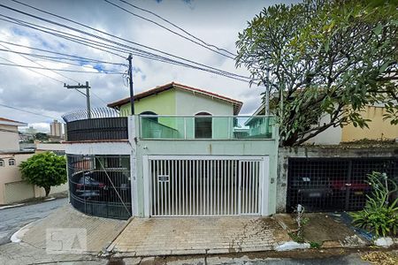 Casa à venda com 149m², 3 quartos e 2 vagasFachada