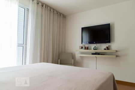 Casa à venda com 149m², 3 quartos e 2 vagasSuíte