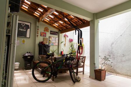 Casa à venda com 149m², 3 quartos e 2 vagasÁrea de lazer e serviço