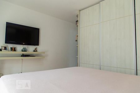 Casa à venda com 149m², 3 quartos e 2 vagasSuíte