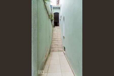 Casa à venda com 149m², 3 quartos e 2 vagasCorredor externo