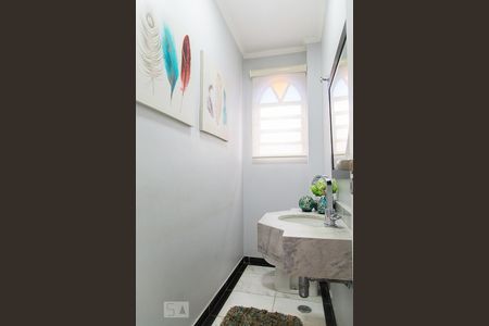 Casa à venda com 149m², 3 quartos e 2 vagasLavabo