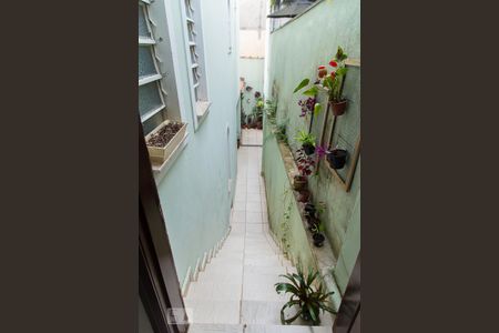 Casa à venda com 149m², 3 quartos e 2 vagasCorredor externo