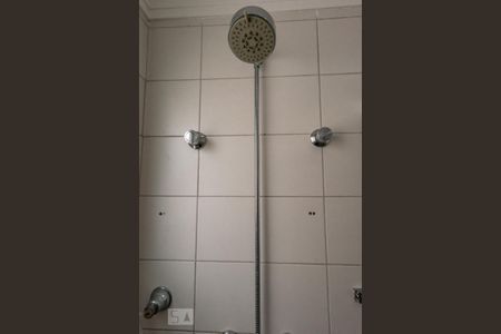 Apartamento para alugar com 108m², 3 quartos e 2 vagas Apartamento para alugar com 108m², 3 quartos e 2 vagasDucha do Banheiro da Suíte 2