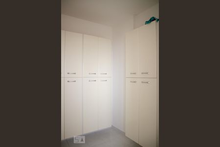 Apartamento para alugar com 192m², 4 quartos e 3 vagas Apartamento para alugar com 192m², 4 quartos e 3 vagasQuarto de Serviço