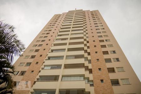 Apartamento para alugar com 192m², 4 quartos e 3 vagas Apartamento para alugar com 192m², 4 quartos e 3 vagasFachada