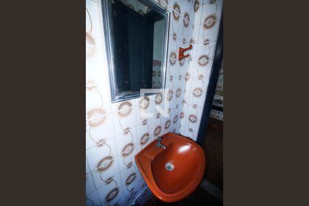 Banheiro de apartamento para alugar com 1 quarto, 50m² em Braz de Pina, Rio de Janeiro