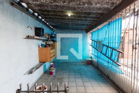 Casa à venda com 70m², 2 quartos e 2 vagasQuintal