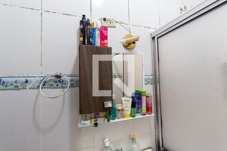 Casa à venda com 70m², 2 quartos e 2 vagasBanheiro