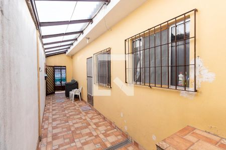 Casa à venda com 70m², 2 quartos e 2 vagasQuintal