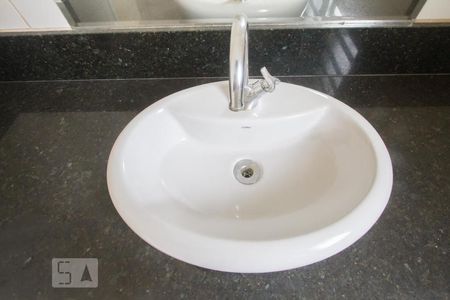 Casa à venda com 131m², 3 quartos e 2 vagasDetalhe Banheiro