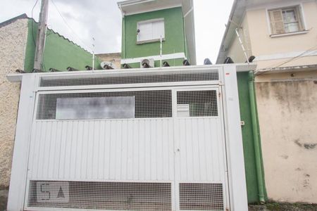 Casa à venda com 131m², 3 quartos e 2 vagasFachada