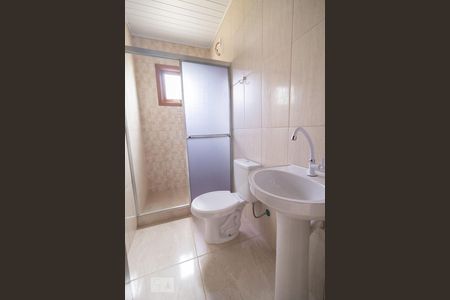 Banheiro de apartamento para alugar com 1 quarto, 36m² em Vila Nova, Porto Alegre