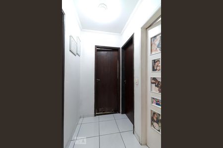 Corredor de apartamento para alugar com 2 quartos, 52m² em Jardim Iporanga, Guarulhos