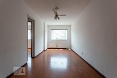 Apartamento para alugar com 49m², 2 quartos e 1 vaga Apartamento para alugar com 49m², 2 quartos e 1 vagaSala