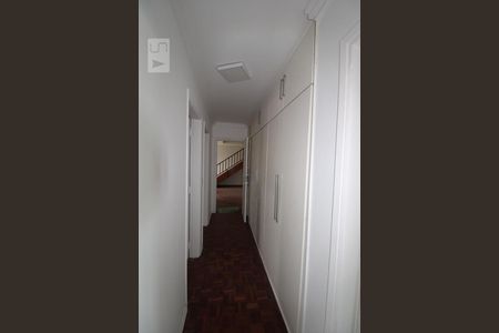 Corredor de apartamento à venda com 3 quartos, 300m² em Cambuí, Campinas