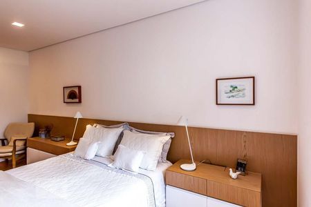 Quarto 1 de apartamento à venda com 2 quartos, 98m² em Jardim Paulista, São Paulo