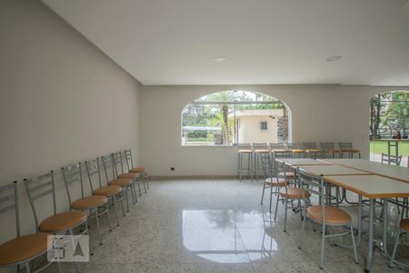 Apartamento para alugar com 79m², 2 quartos e 1 vagaÁrea Comum  - Salão de Festas