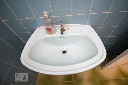 Apartamento à venda com 80m², 2 quartos e 1 vagaBanheiro - Torneira