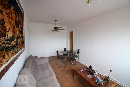 Sala de Estar de apartamento à venda com 2 quartos, 80m² em Tatuapé, São Paulo