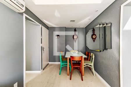 Sala de apartamento para alugar com 3 quartos, 70m² em Paraisópolis, São Paulo