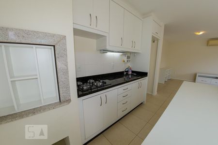 Cozinha de casa de condomínio para alugar com 2 quartos, 150m² em Lagoa da Conceição, Florianópolis