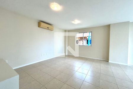 Sala de apartamento para alugar com 2 quartos, 150m² em Lagoa da Conceição, Florianópolis