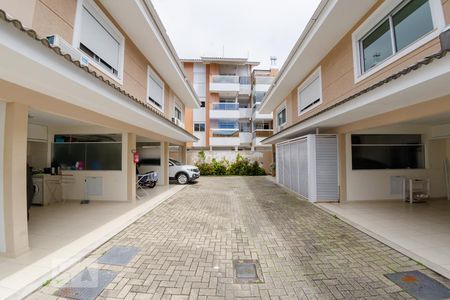 Casa de condomínio para alugar com 150m², 2 quartos e 1 vaga Casa de condomínio para alugar com 150m², 2 quartos e 1 vagaFachada