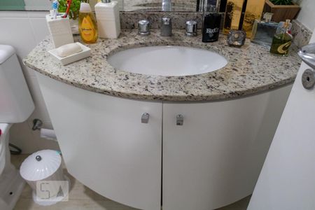 Apartamento à venda com 114m², 3 quartos e 2 vagas Apartamento à venda com 114m², 3 quartos e 2 vagasBanheiro da Suíte 1