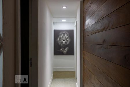 Corredor de apartamento à venda com 3 quartos, 114m² em Barra da Tijuca, Rio de Janeiro