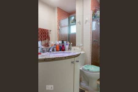 Apartamento à venda com 114m², 3 quartos e 2 vagas Apartamento à venda com 114m², 3 quartos e 2 vagasBanheiro da Suite 3