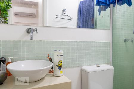 Apartamento à venda com 114m², 3 quartos e 2 vagas Apartamento à venda com 114m², 3 quartos e 2 vagasBanheiro da Suíte 4