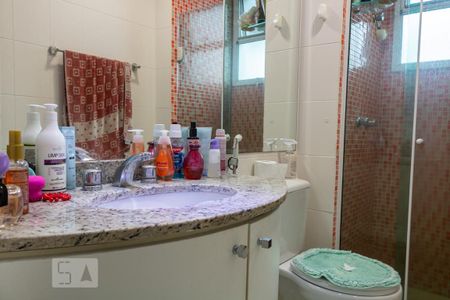 Apartamento à venda com 114m², 3 quartos e 2 vagas Apartamento à venda com 114m², 3 quartos e 2 vagasBanheiro da Suite 3