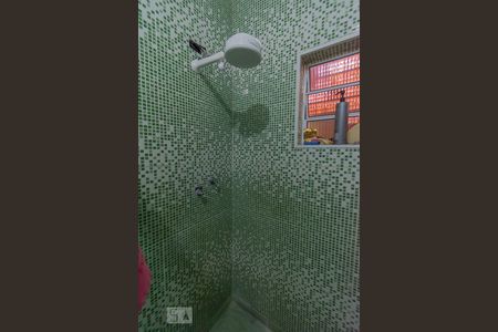 Casa à venda com 182m², 4 quartos e 3 vagas Casa à venda com 182m², 4 quartos e 3 vagasBanheiro